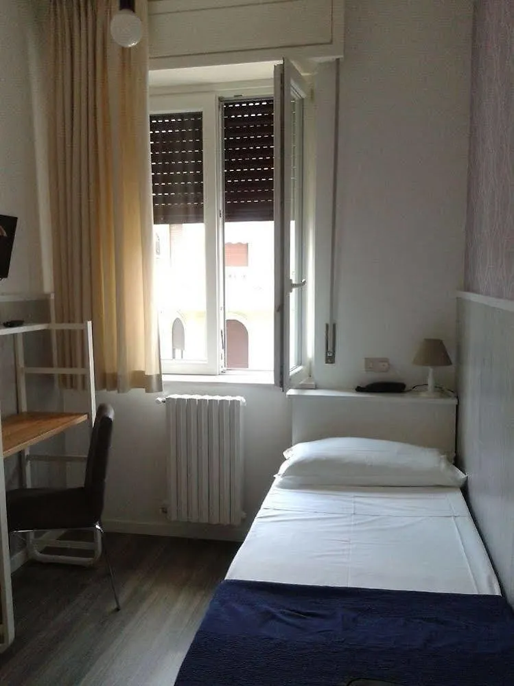 Hotel Malta Mailand 0*,